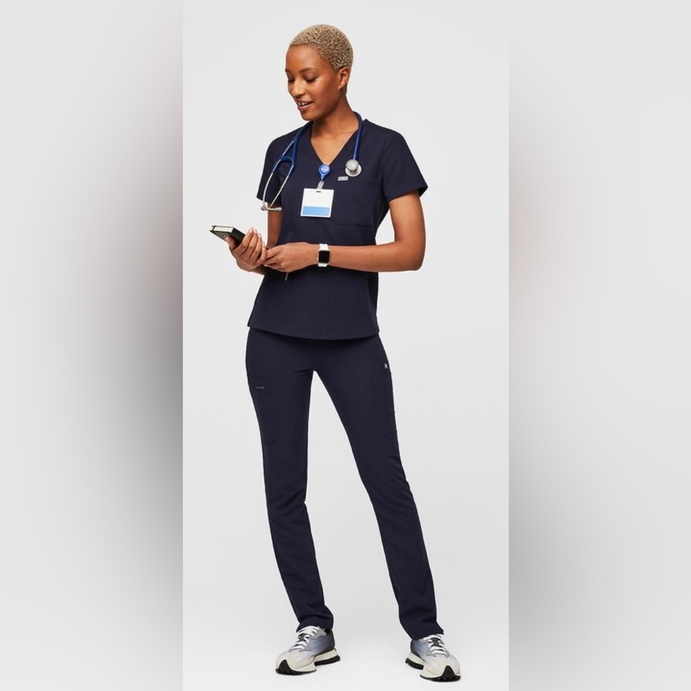 Figs Size L Navy Blue Scrub Set